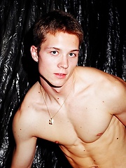 Twink jacking off dick and shows ass